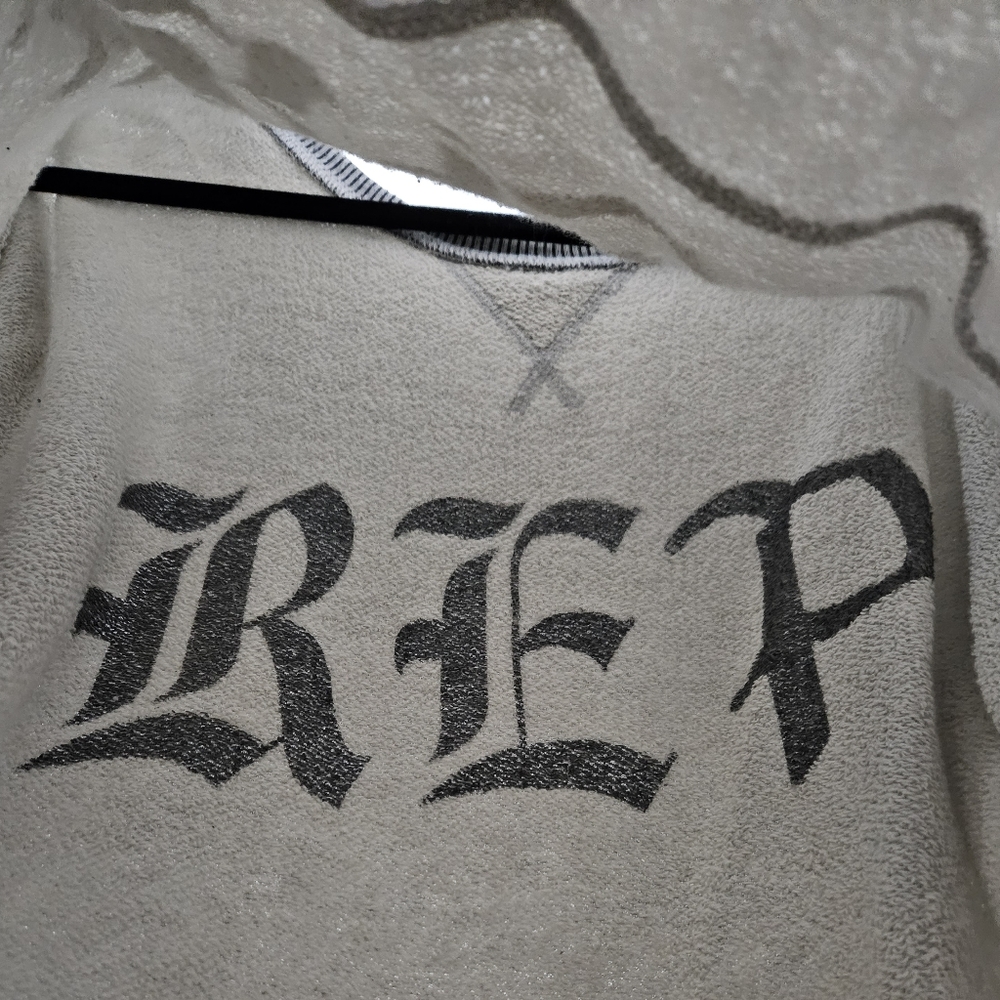 TAYLOR SWIFT reputation Sweater - Picture 5 of 7